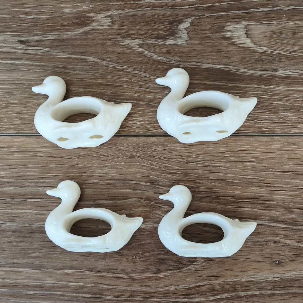 Vintage Shefford White Ceramic Duck Dining Napkin Holders - Table‎ Decor